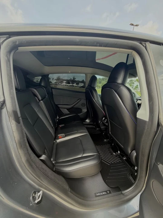 2023 Tesla Model Y - Image 10 of 14