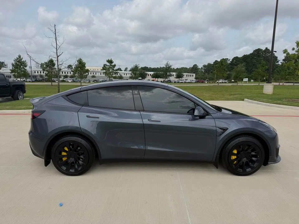 2023 Tesla Model Y - Image 4 of 14