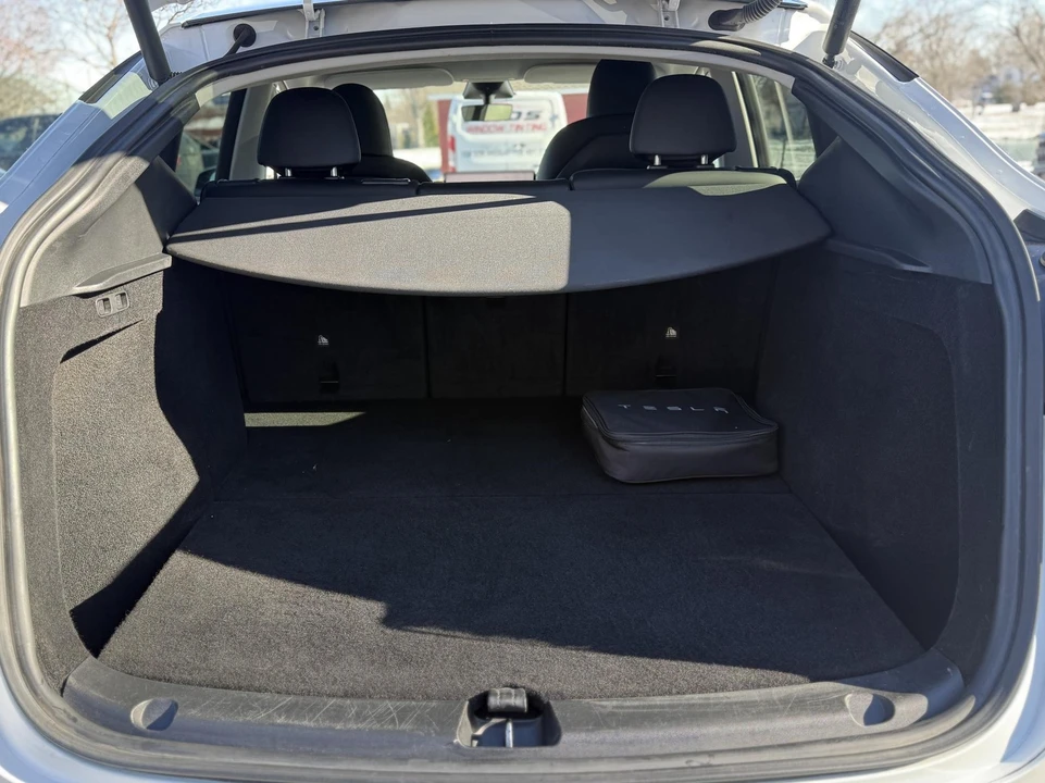 2023 Tesla Model Y - Image 12 of 21