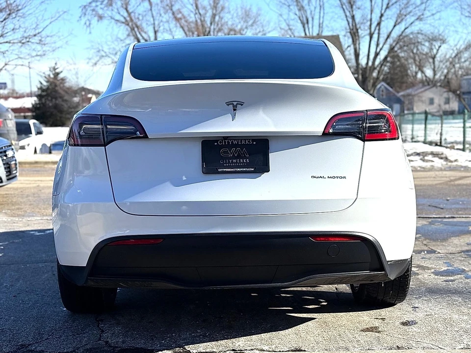 2023 Tesla Model Y - Image 4 of 21