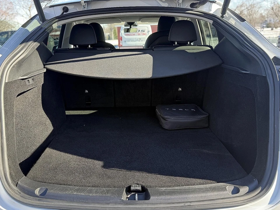 2023 Tesla Model Y - Image 13 of 21