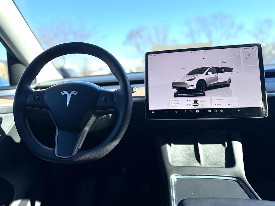 2023 Tesla Model Y - Image 20 of 21