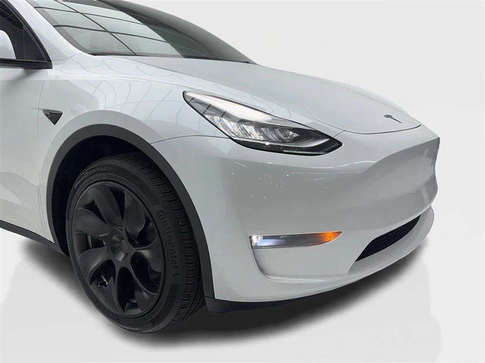 2023 Tesla Model Y - Image 3 of 12