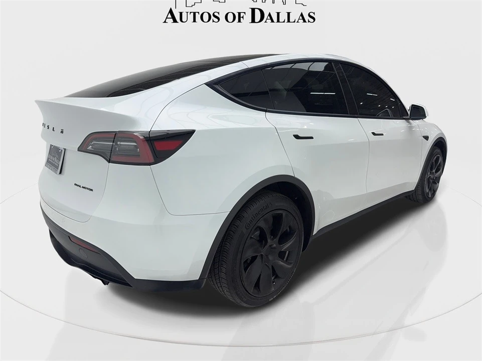 2023 Tesla Model Y - Image 10 of 12