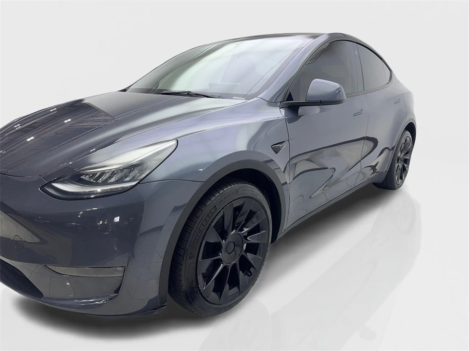 2023 Tesla Model Y - Image 11 of 12