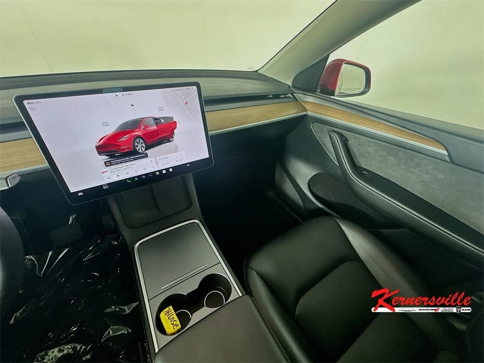 2023 Tesla Model Y - Image 11 of 21