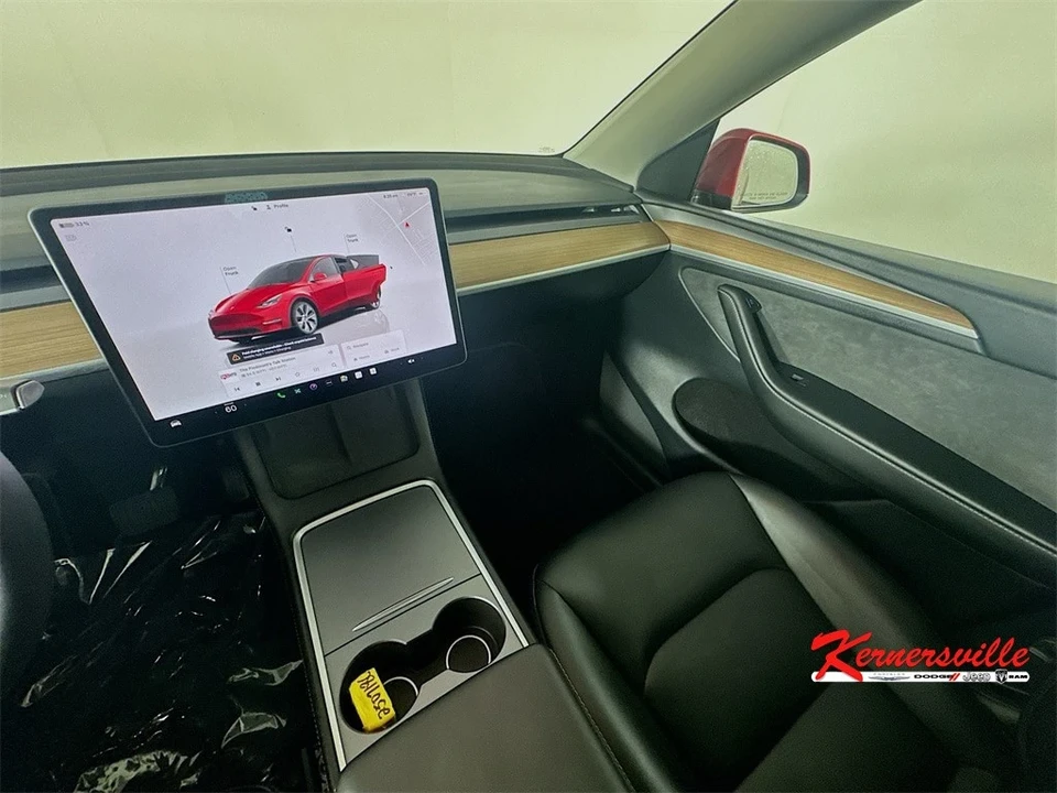 2023 Tesla Model Y - Image 11 of 21