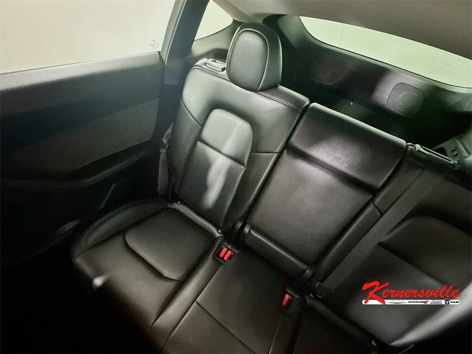 2023 Tesla Model Y - Image 12 of 21