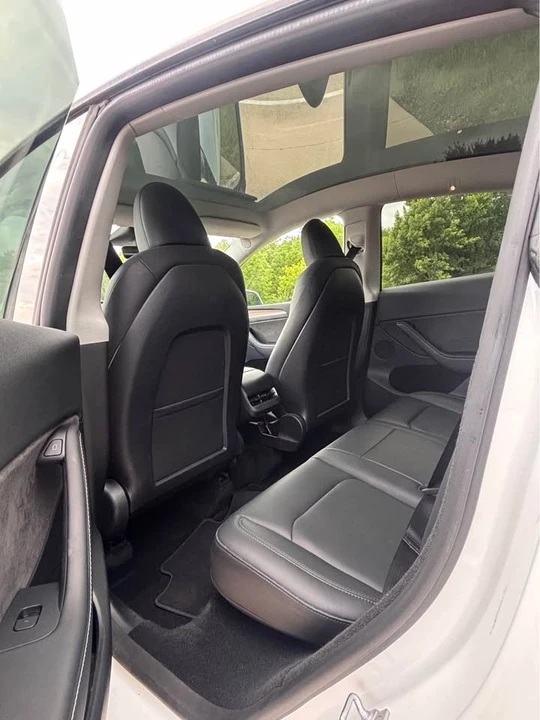 2023 Tesla Model Y - Image 4 of 6