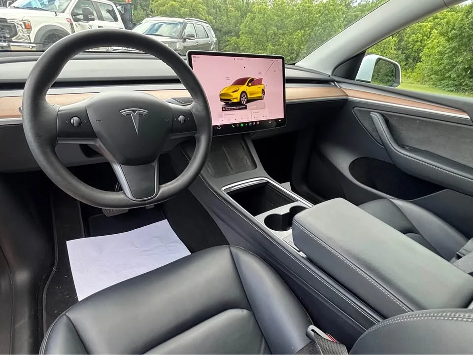 2023 Tesla Model Y - Image 3 of 6