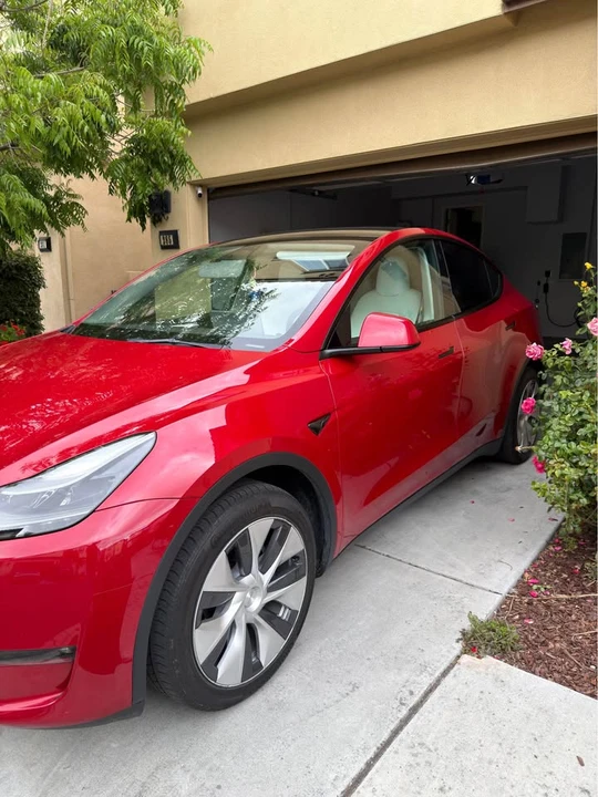 2023 Tesla Model Y - Image 6 of 18