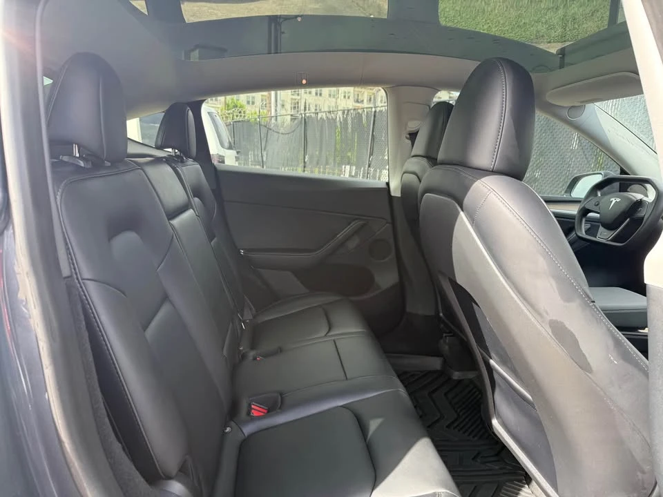 2023 Tesla Model Y - Image 7 of 9