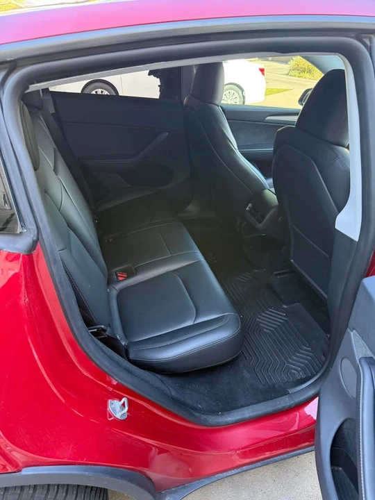 2023 Tesla Model Y - Image 5 of 11