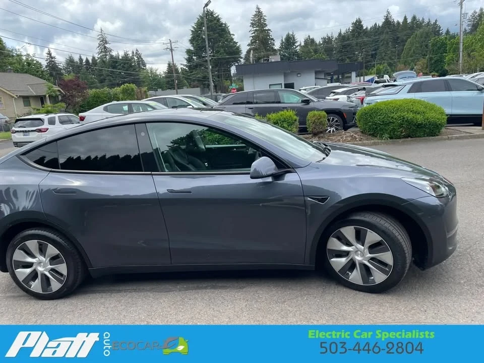 2023 Tesla Model Y - Image 18 of 20