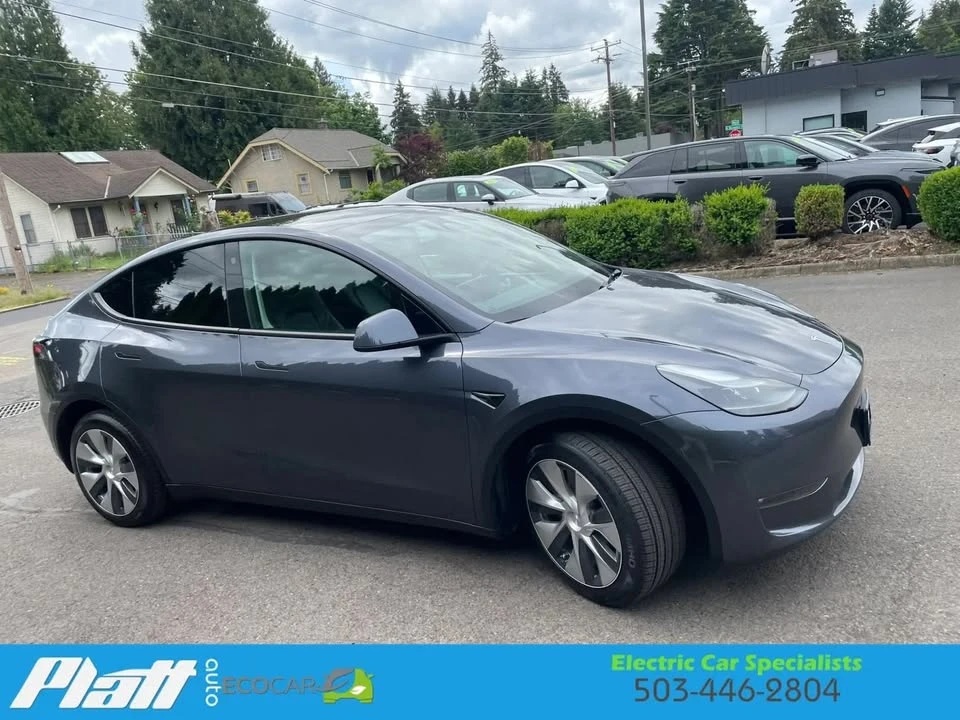 2023 Tesla Model Y - Image 19 of 20