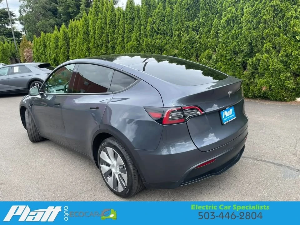 2023 Tesla Model Y - Image 9 of 20