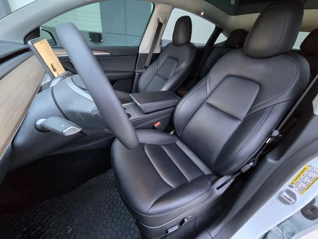 2023 Tesla Model Y - Image 10 of 21