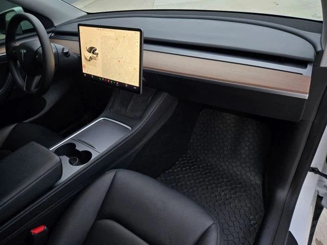 2023 Tesla Model Y - Image 2 of 21
