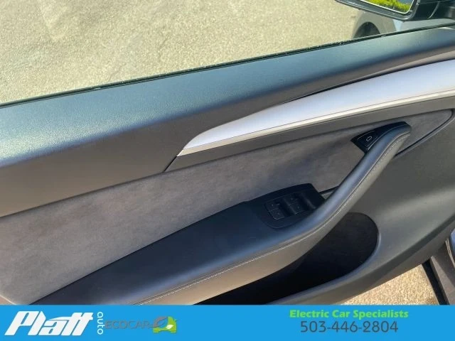 2023 Tesla Model Y - Image 18 of 21
