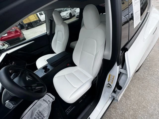 2023 Tesla Model Y - Image 9 of 21