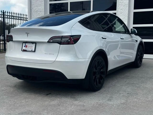 2023 Tesla Model Y - Image 10 of 21