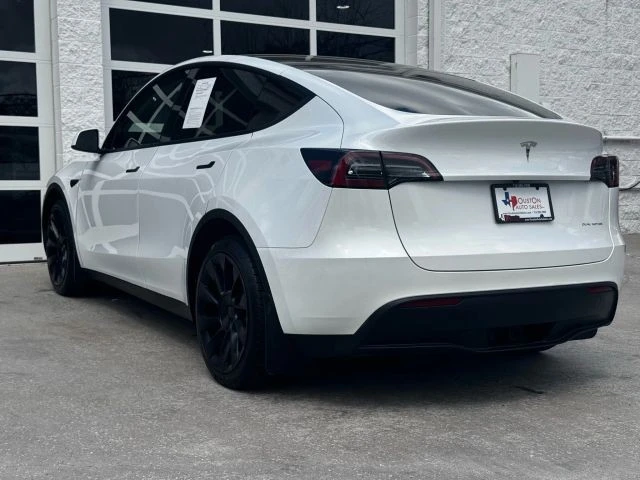 2023 Tesla Model Y - Image 16 of 21