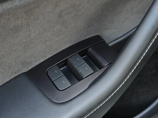 2023 Tesla Model Y - Image 18 of 21