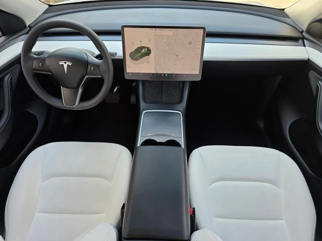 2023 Tesla Model Y - Image 9 of 21