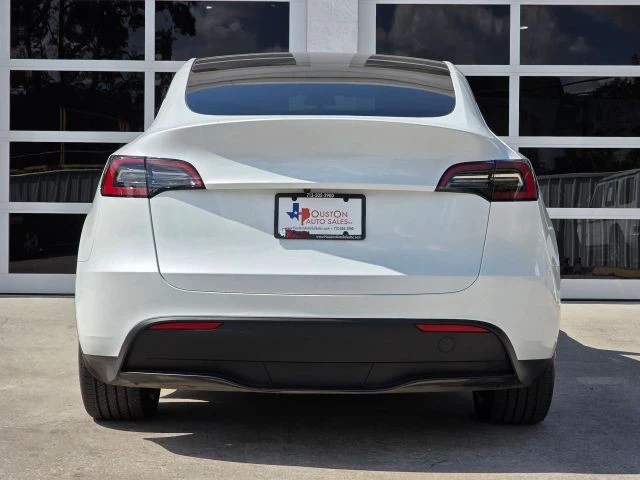2023 Tesla Model Y - Image 4 of 21