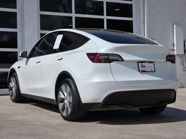 2023 Tesla Model Y - Image 5 of 21