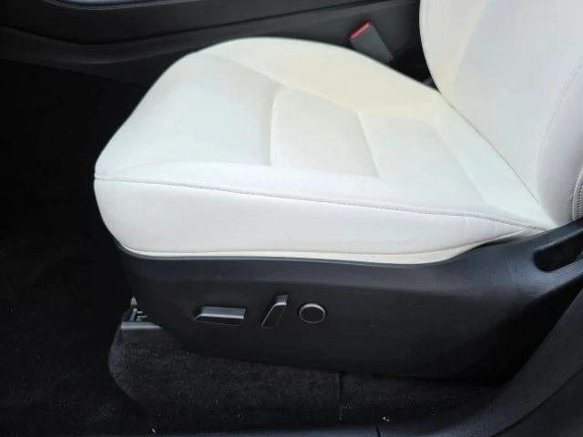 2023 Tesla Model Y - Image 19 of 21