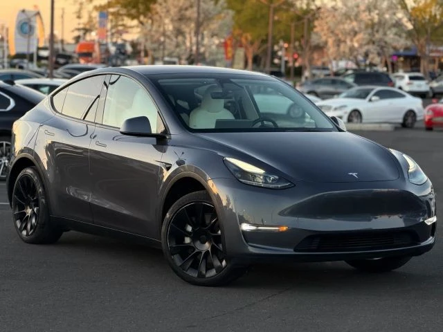2023 Tesla Model Y - Image 3 of 21