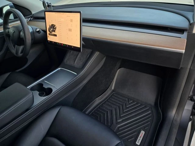 2023 Tesla Model Y - Image 2 of 21