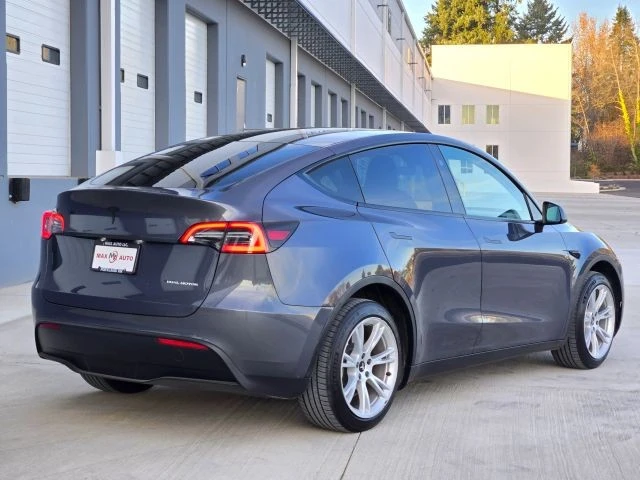 2023 Tesla Model Y - Image 8 of 21
