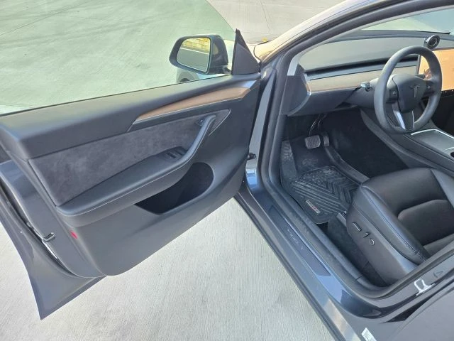 2023 Tesla Model Y - Image 10 of 21