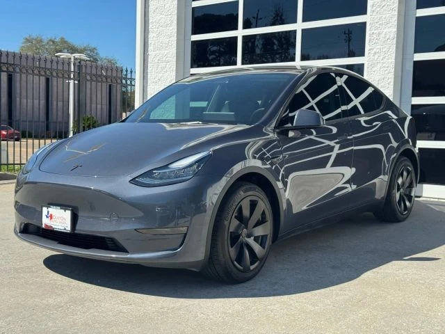 2023 Tesla Model Y - Image 7 of 21