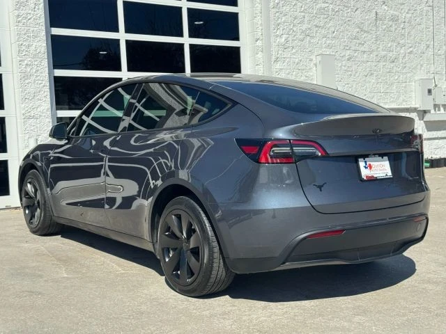 2023 Tesla Model Y - Image 10 of 21