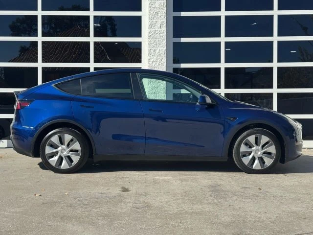 2023 Tesla Model Y - Image 19 of 21