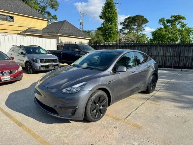2023 Tesla Model Y - Image 5 of 9