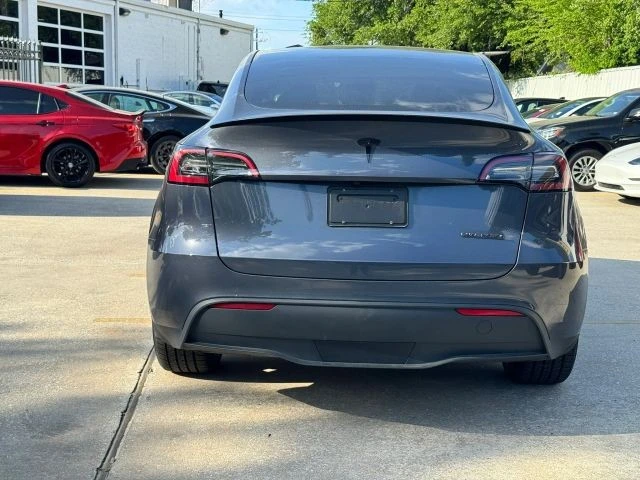 2023 Tesla Model Y - Image 6 of 9