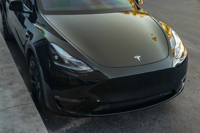 2023 Tesla Model Y - Image 5 of 12
