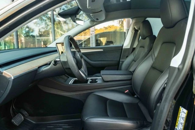 2023 Tesla Model Y - Image 7 of 12