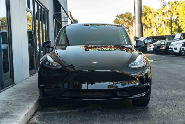 2023 Tesla Model Y - Image 2 of 12