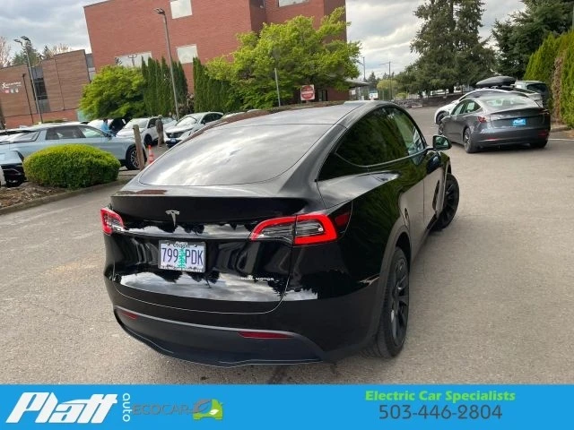 2023 Tesla Model Y - Image 9 of 21
