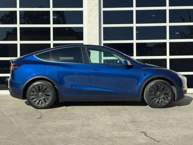 2023 Tesla Model Y - Image 10 of 21