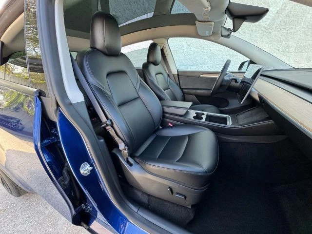 2023 Tesla Model Y - Image 12 of 21