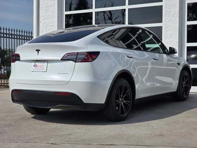 2023 Tesla Model Y - Image 4 of 21