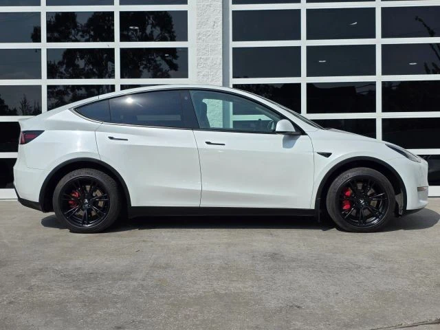 2023 Tesla Model Y - Image 3 of 21