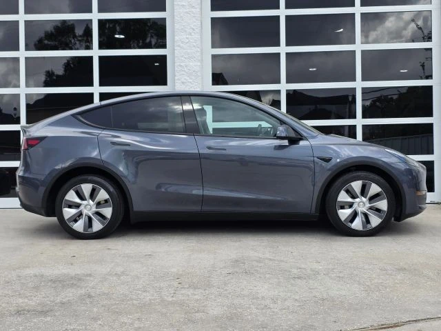 2023 Tesla Model Y - Image 2 of 21
