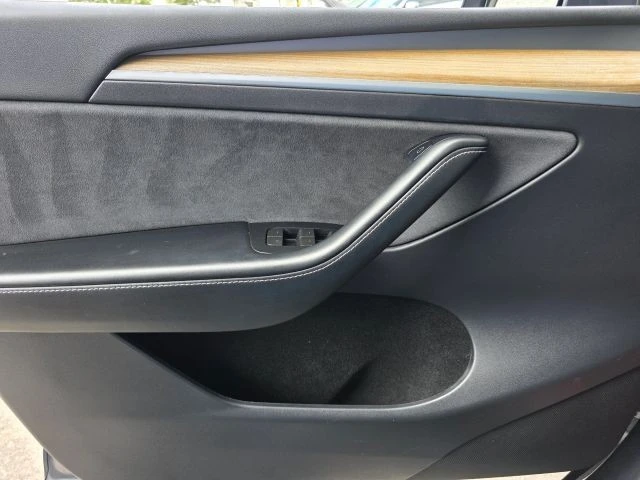 2023 Tesla Model Y - Image 18 of 21